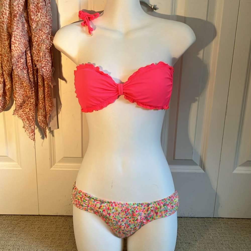 Victoria’s Secret Fuschia pink bikini w/ Fuschia multi coloured bikini bottoms.